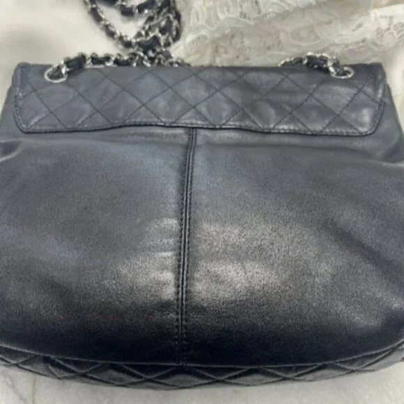 Chanel Lambskin Quilted Large Trianon Messenger Flap black - Picture 8 of 16